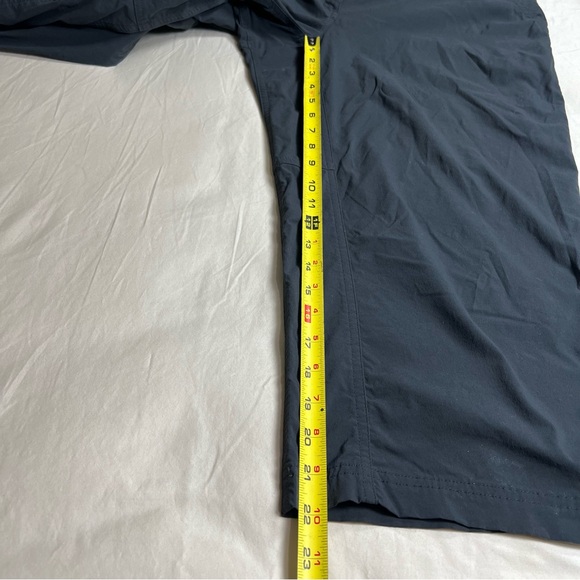 LL Bean Capri Soft Shell Pants - Picture 10 of 12